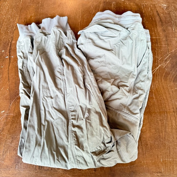 lululemon Grey Dance Studio Mid-rise Jogger - Picture 4 of 5